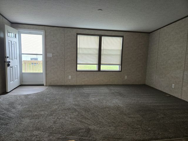 Building Photo - 13 N Roxbury Dr