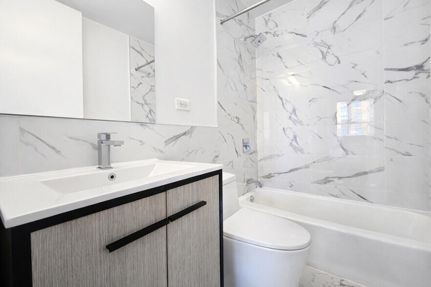 Building Photo - 1735 York Ave