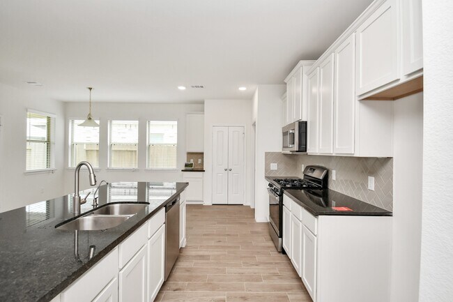 Building Photo - 304311 Crystal Strm Ln