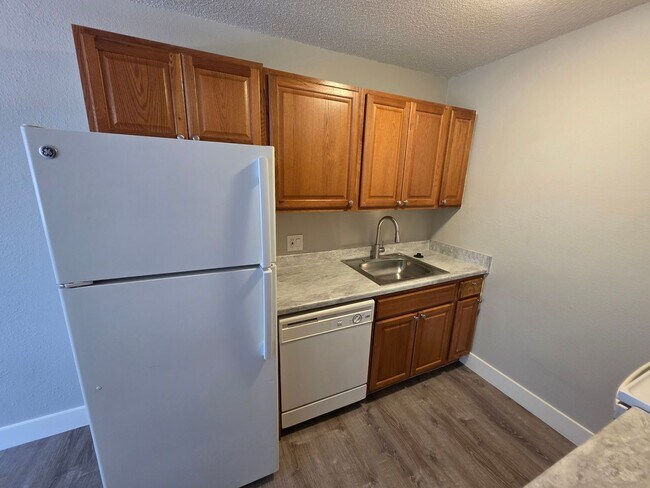 Building Photo - 233-233 E Arvada St
