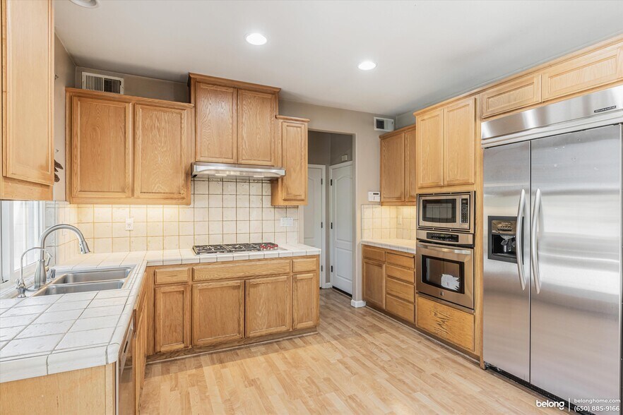 Building Photo - 2721 Moet Ln