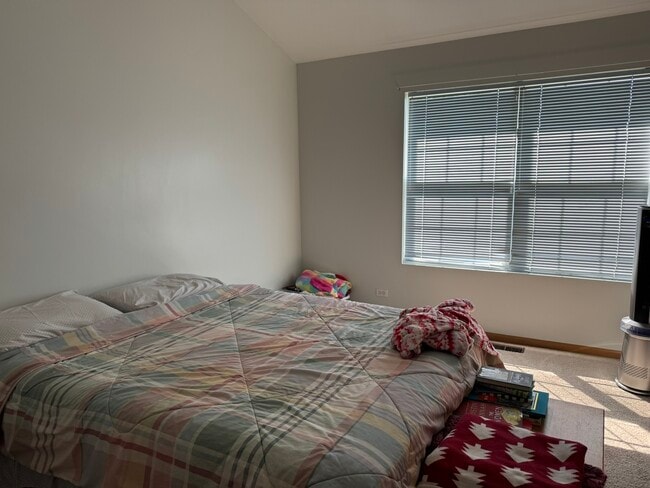 Building Photo - 605 Lakeridge Ct