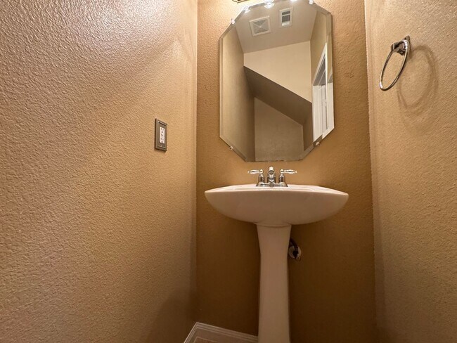 Building Photo - 507 Taurus Dr