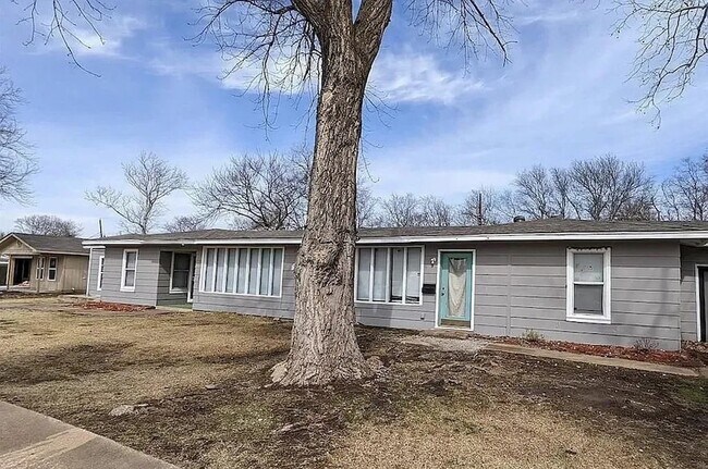 Building Photo - 128 Vandenburg Dr