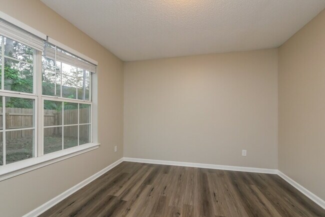 Building Photo - 5347 Sapphire Cir