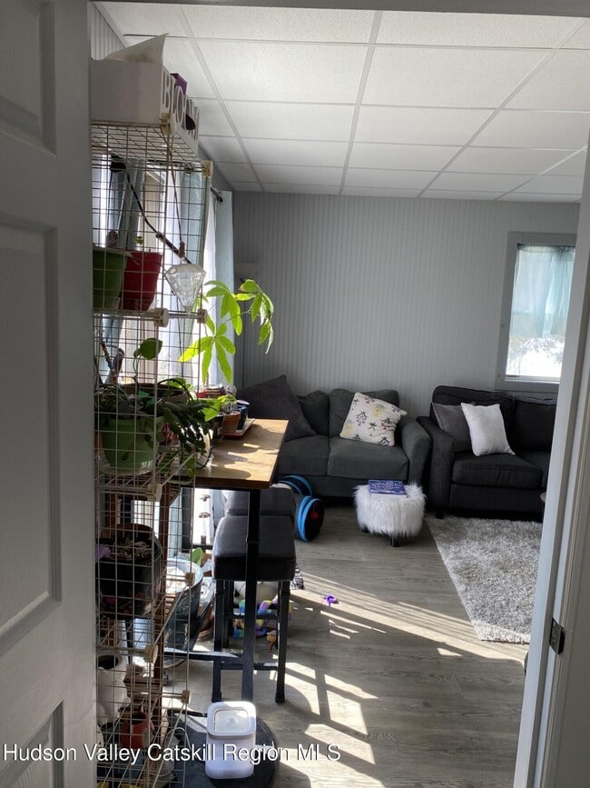 Building Photo - 540 Lakeview Terrace