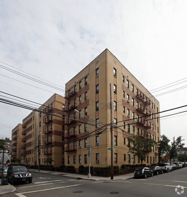 Primary Photo - Park Place