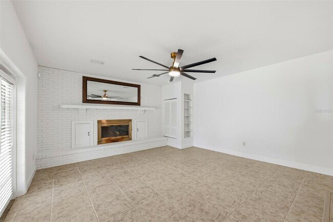 Building Photo - 3707 Pelican Ln