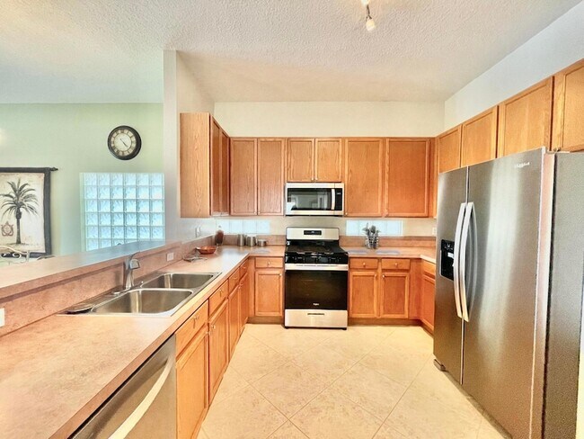 Building Photo - 137 Canterbury Pl