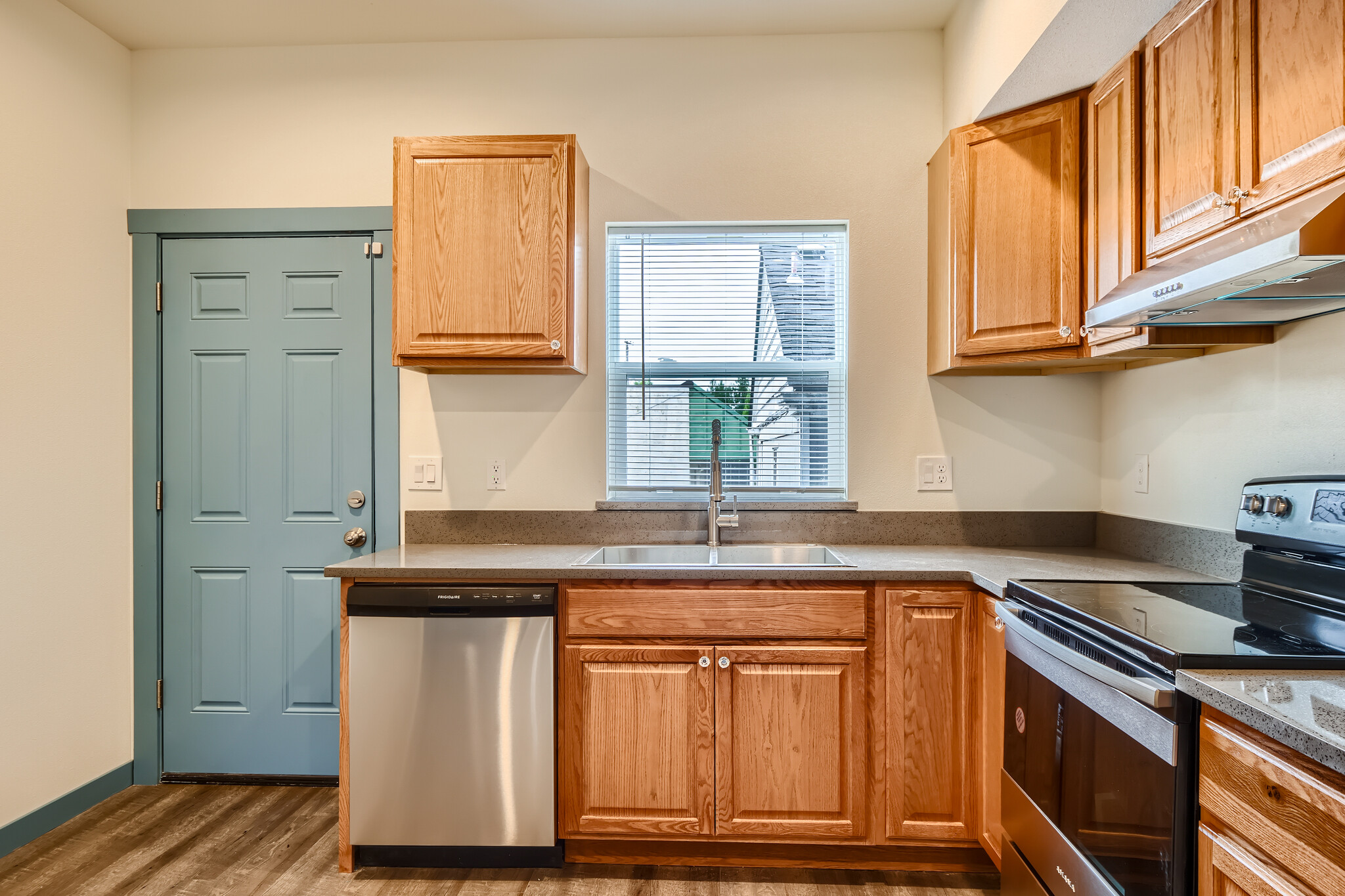 Kitchen - 4783 NE 108th Ave