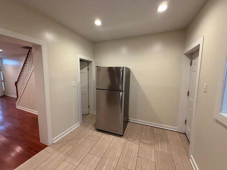 Building Photo - 1304 N 25th St