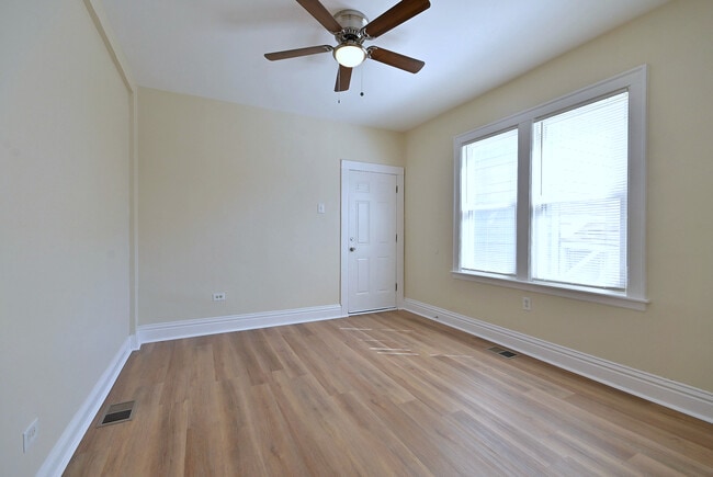 Building Photo - 8602 S Muskegon Ave