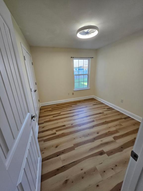 Building Photo - 303 Twin Lakes Blvd