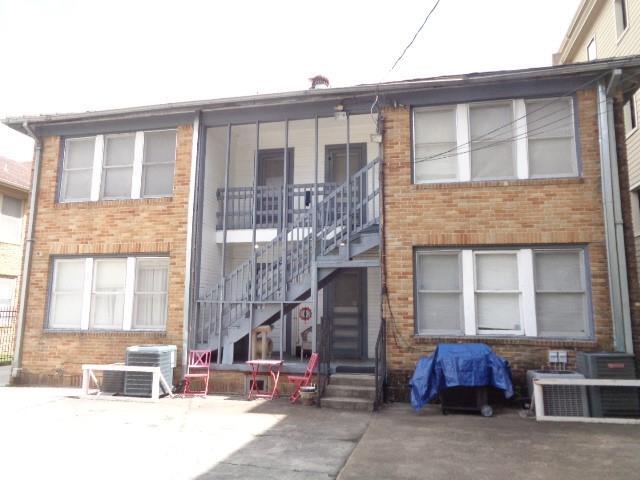 Building Photo - 401 W Clay St