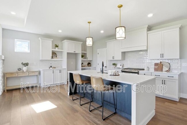 Building Photo - 837 Bushwood Way