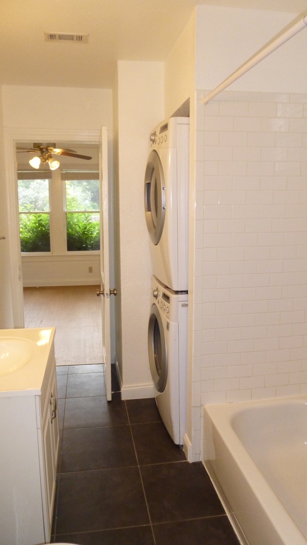 Building Photo - Fantastic cottage in SoCo