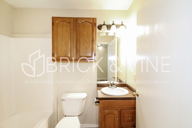 Building Photo - Pet-friendly house in Hope Crossing