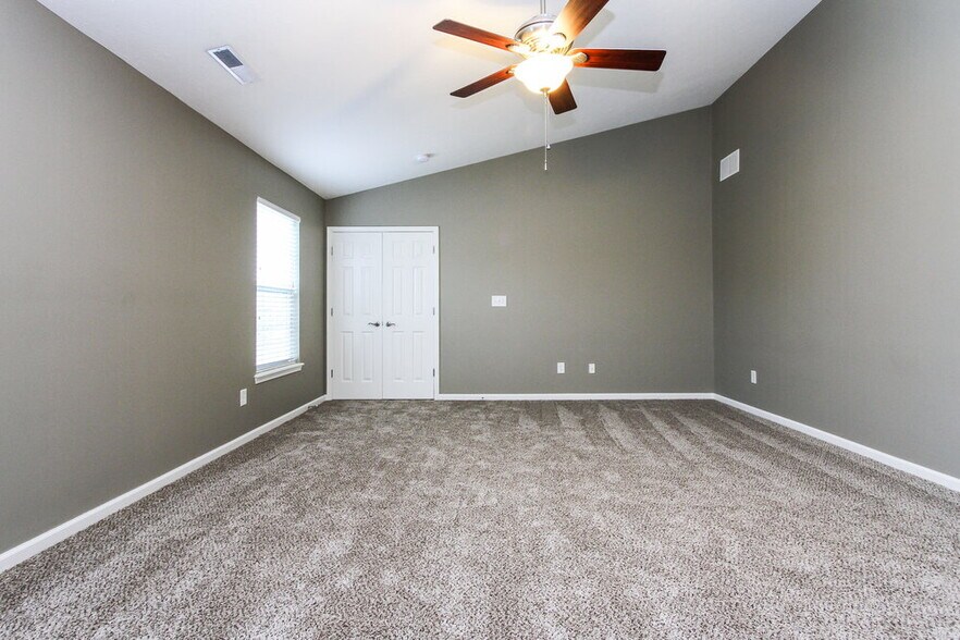 Building Photo - 11195 Catalina Dr