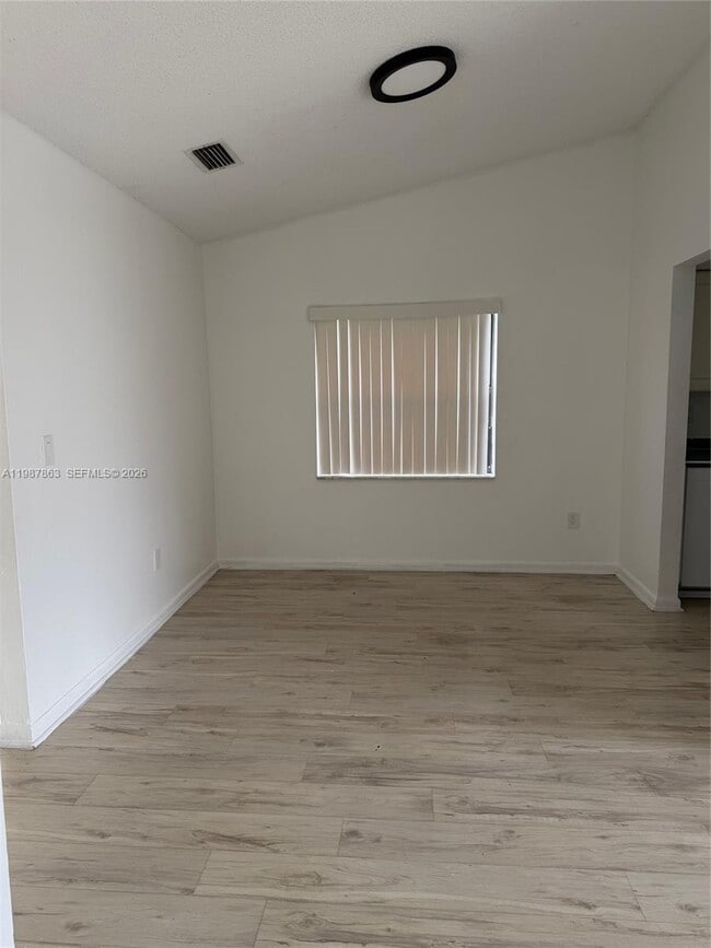 Building Photo - 1419 Yellowthroat St