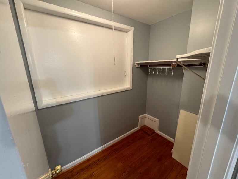 Building Photo - 3405 Glen Ave