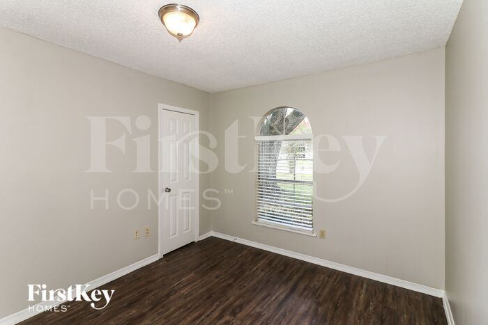 Building Photo - 515 Land Grant Dr