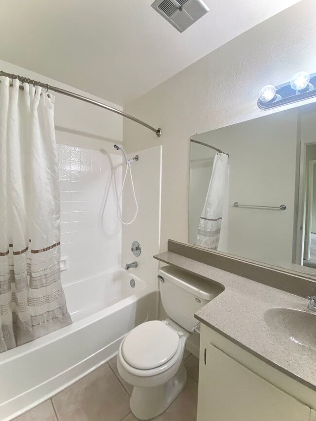 Building Photo - CUTE, COMFY & CONVENIENT CONDO IN UNION CITY