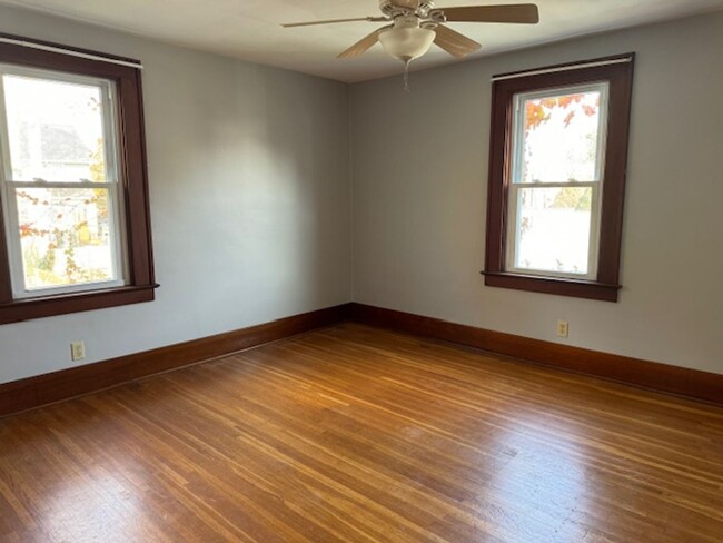 Building Photo - 3 Bedroom - Town of Irondequoit - 2 Car Ga...