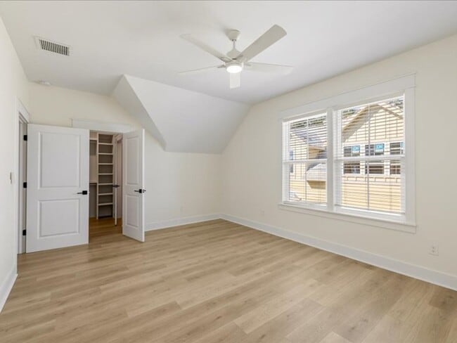 Building Photo - A great place to stay that is a nice and c...