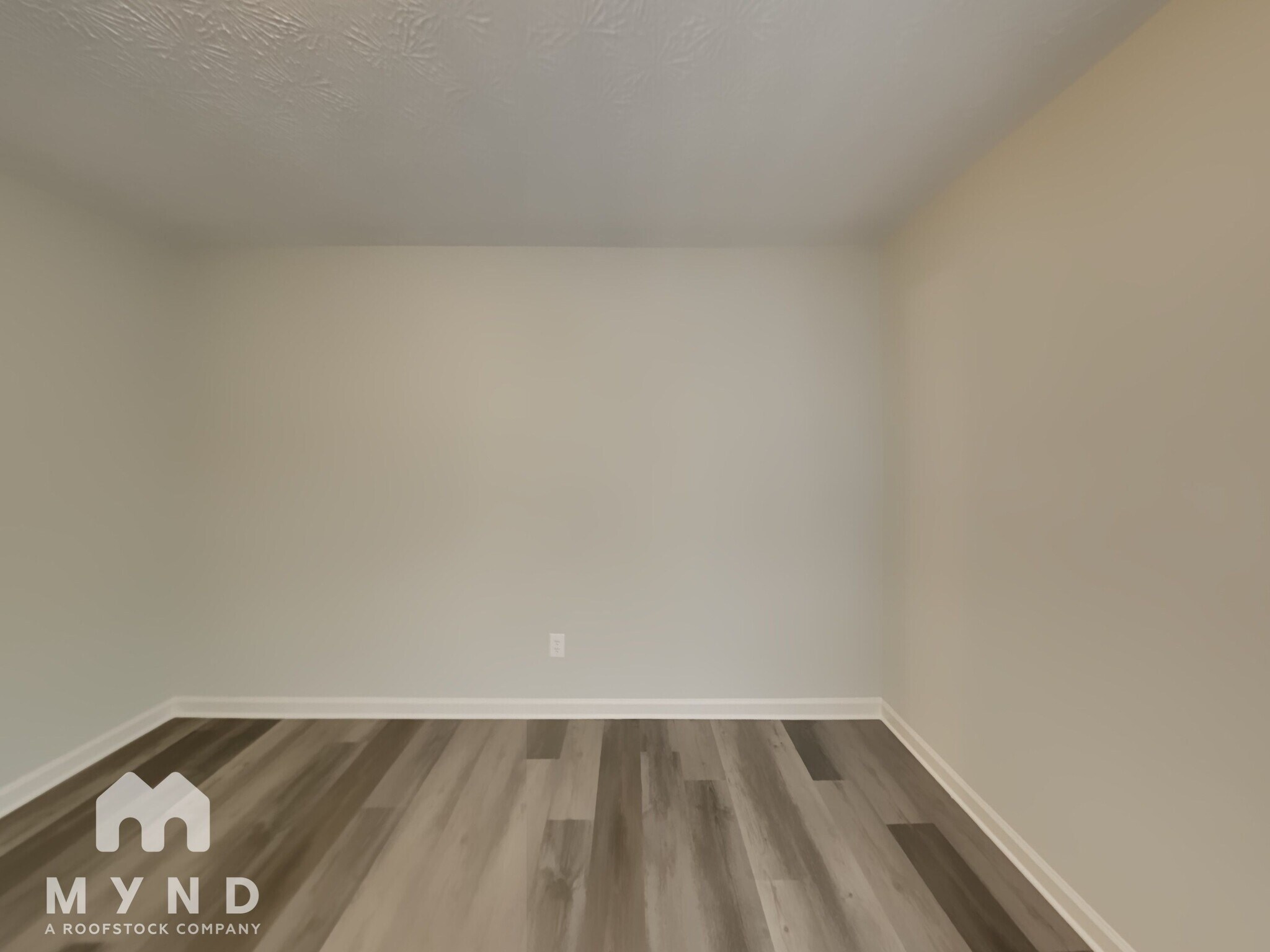 Building Photo - 230 Woodbridge Dr