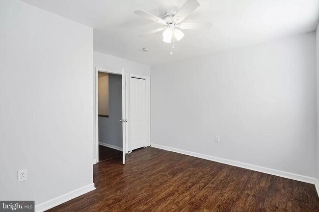 Building Photo - 1737 Edgley St