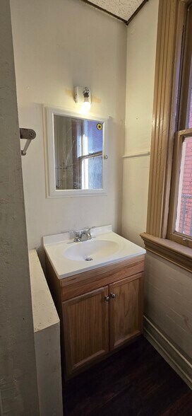 Building Photo - 420 S Fairmount St