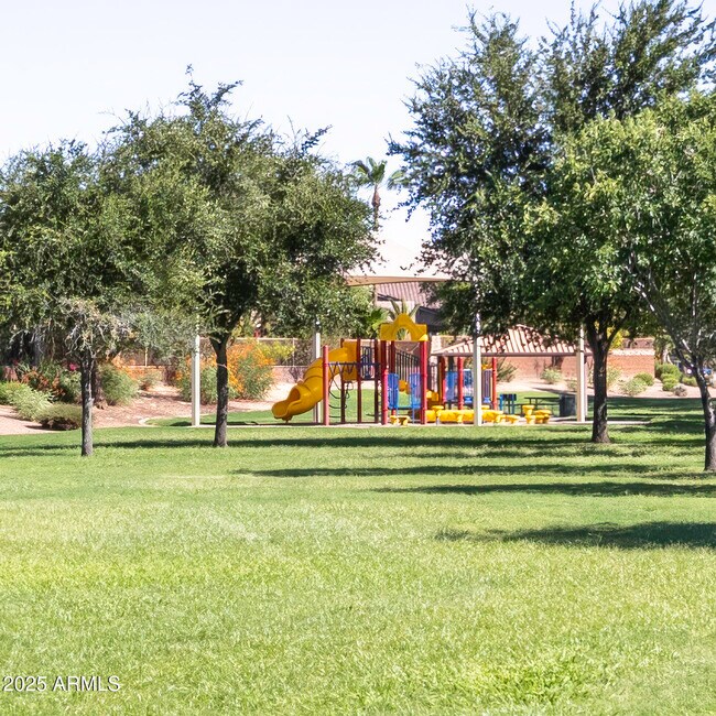 Building Photo - 18546 E Oak Hill Ln