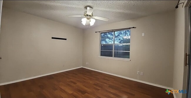 Building Photo - 413 Stone Gate Dr