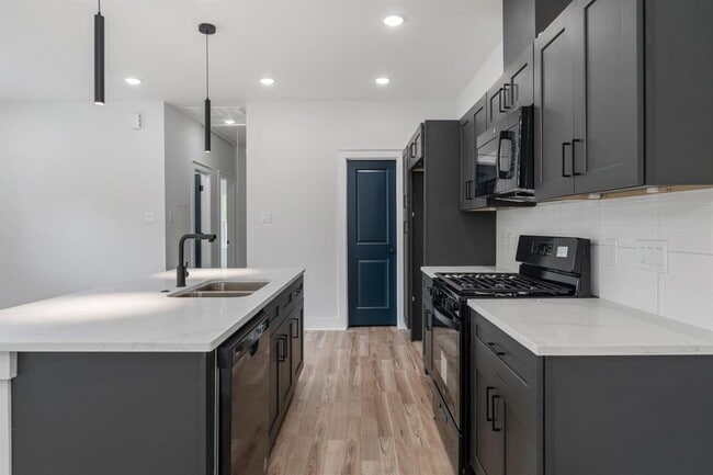 Building Photo - 1026 Junell St