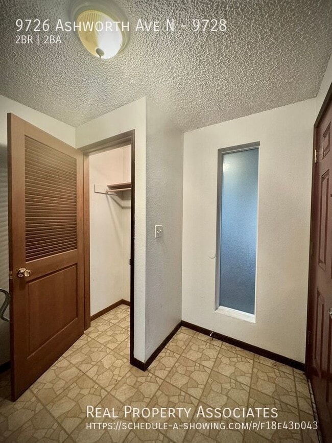 Building Photo - 9726 Ashworth Ave N
