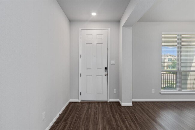 Building Photo - 17300 Antioch Ave