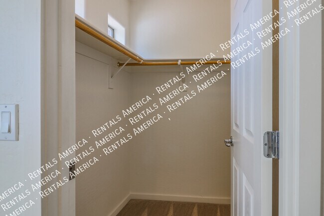 Building Photo - 544 N Alma School Rd