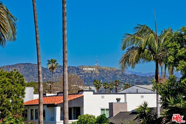 Building Photo - 503 N Vista St