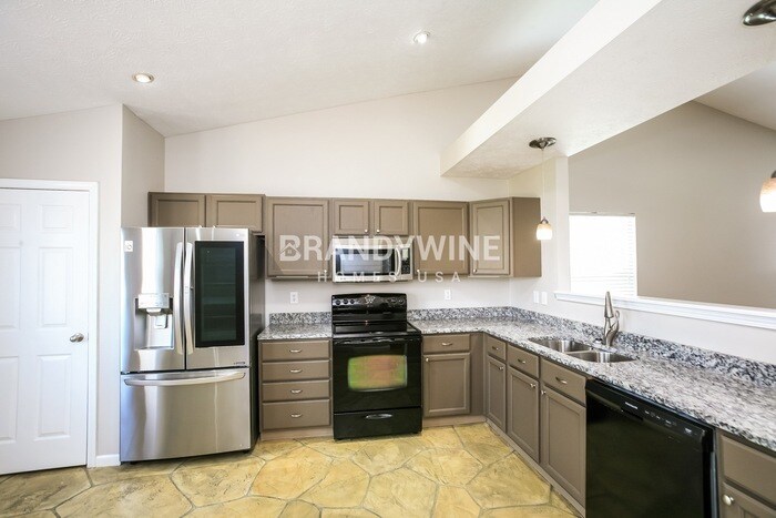 Building Photo - 3236 Weller Dr