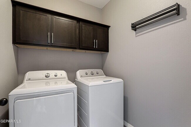 Building Photo - 3129 Spring Willow