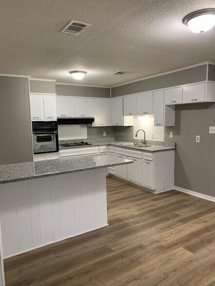Building Photo - 11403 Harris Dr