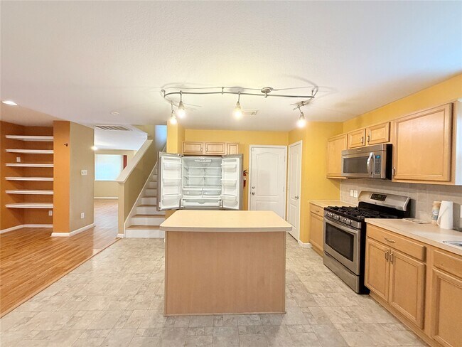 Building Photo - 2603 Skyview Trace Ct