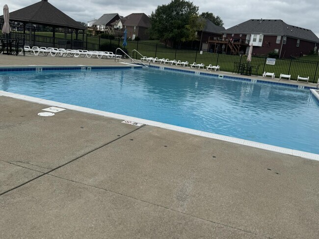 Building Photo - 403 Persimmon Dr