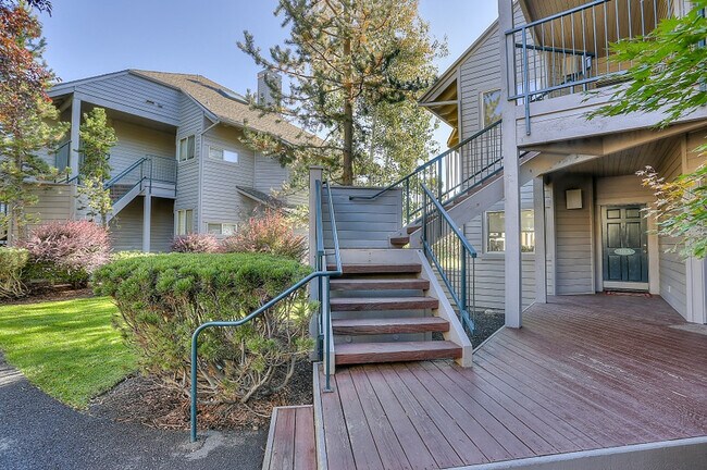 Building Photo - 19717 SW Mount Bachelor Dr