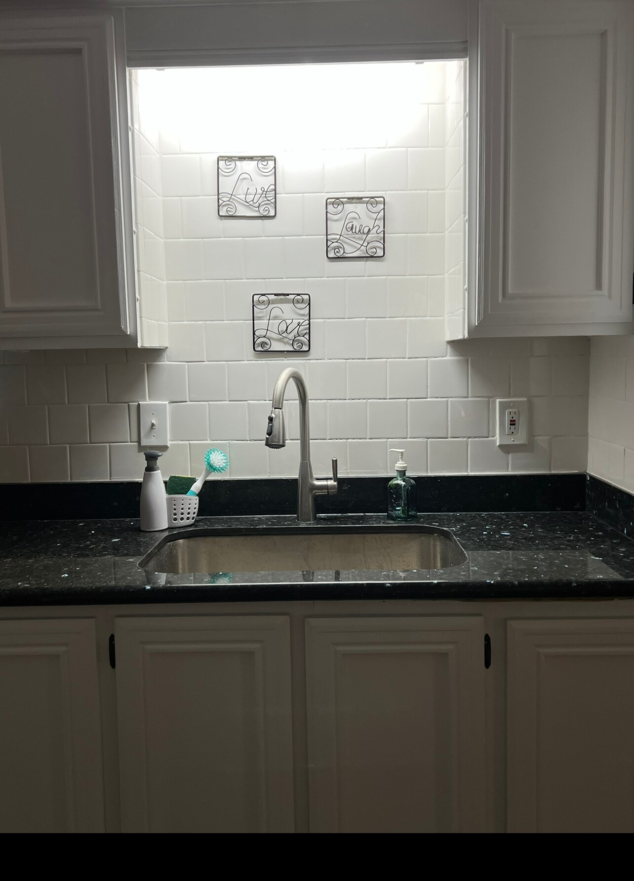 Building Photo - 451 Marion Ave