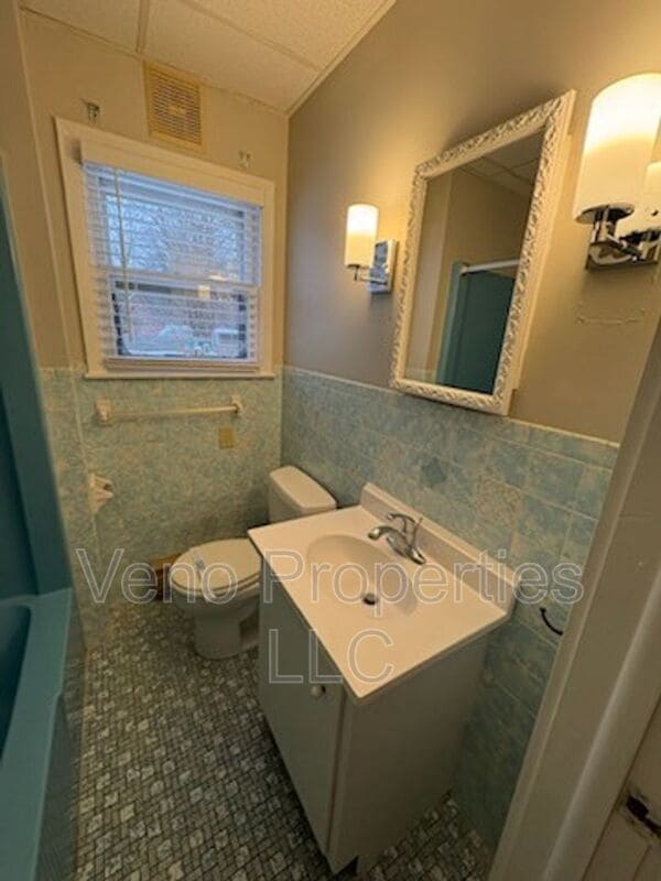 Building Photo - 1 Pleasant St