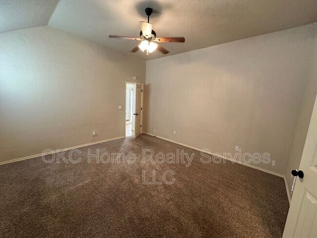 Building Photo - 1909 NE 32nd St