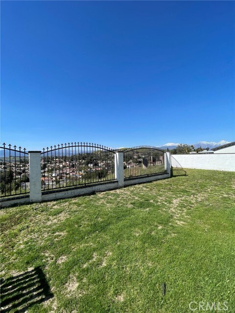 Building Photo - 765 Featherwood Dr