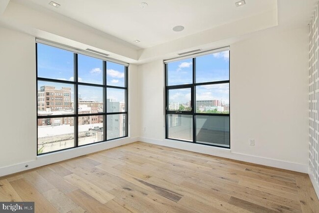 Building Photo - 240 N 2nd St
