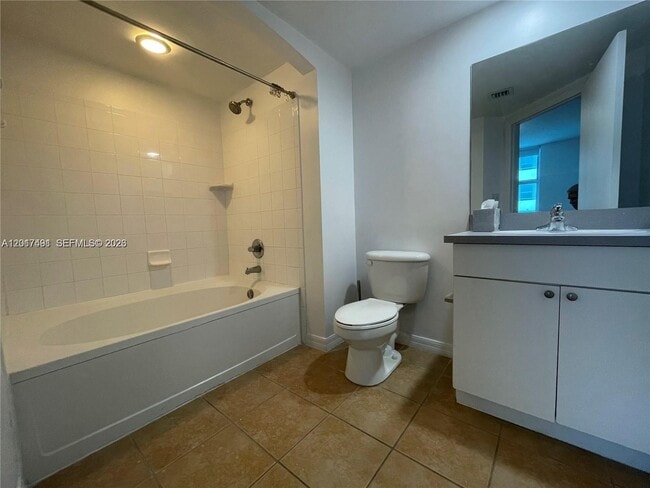 Building Photo - 9201 Collins Ave
